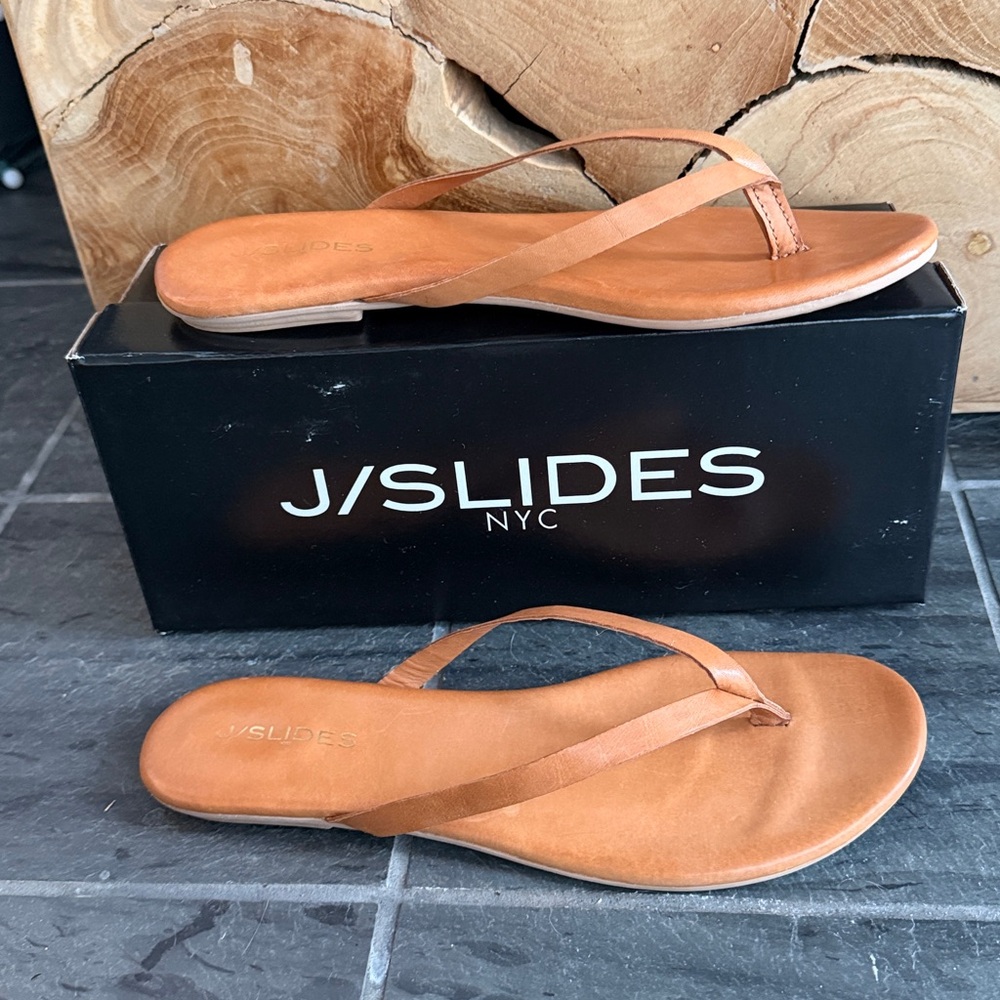 NIB! J/Slides Leather Flip Flop Sandals in cognac - Picture 2 of 5